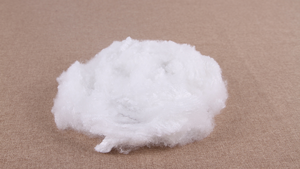 深色細(xì)旦原液著色聚酯短纖維的開(kāi)發(fā)取得新突破！