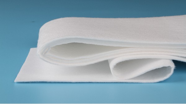 針刺棉廠家智成無紡，專注高品質(zhì)針刺棉，解決您的生產(chǎn)難題！