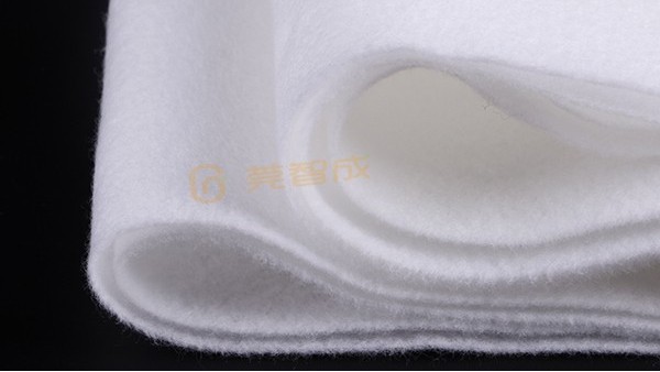 8年專業(yè)生產(chǎn)硅膠口罩原材料