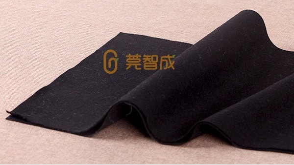 選擇黑色針刺無紡布廠家您需要考慮的2點(diǎn)