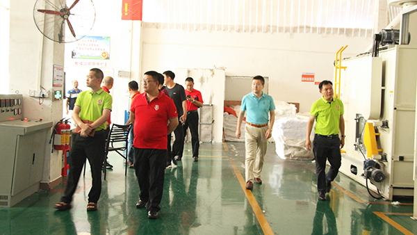 滌綸針刺無(wú)紡布廠