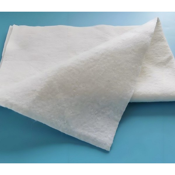 針刺棉廠家-針刺棉在服裝行業(yè)的應(yīng)用