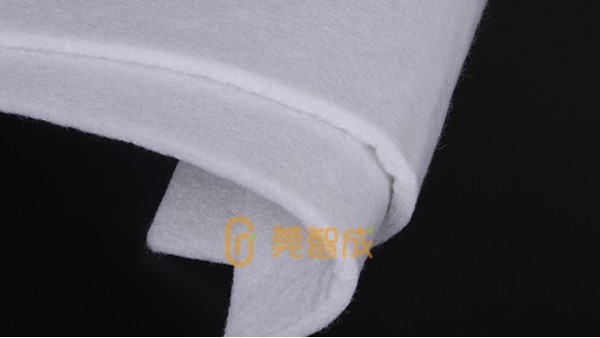 針刺毛氈和無紡布哪個好？