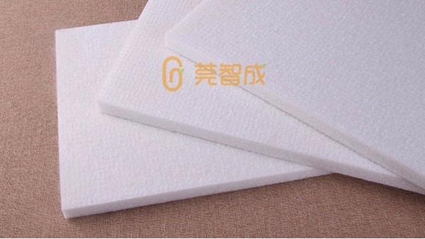 無膠棉廠家介紹選擇嬰兒床墊的4個(gè)點(diǎn)