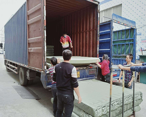 白色針刺無(wú)紡布