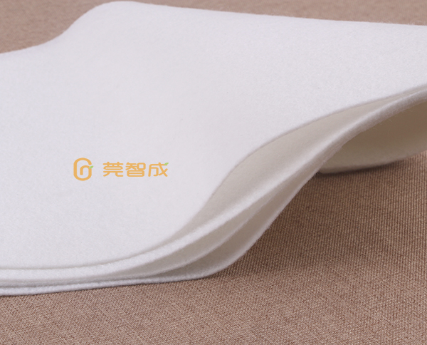 白色針刺無(wú)紡布